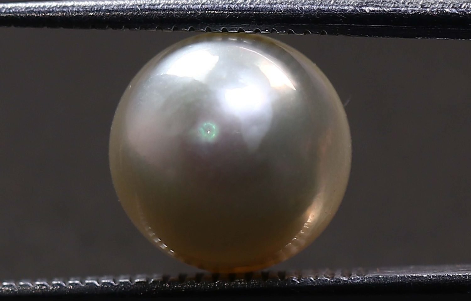 PEARL 5.92 Ct.